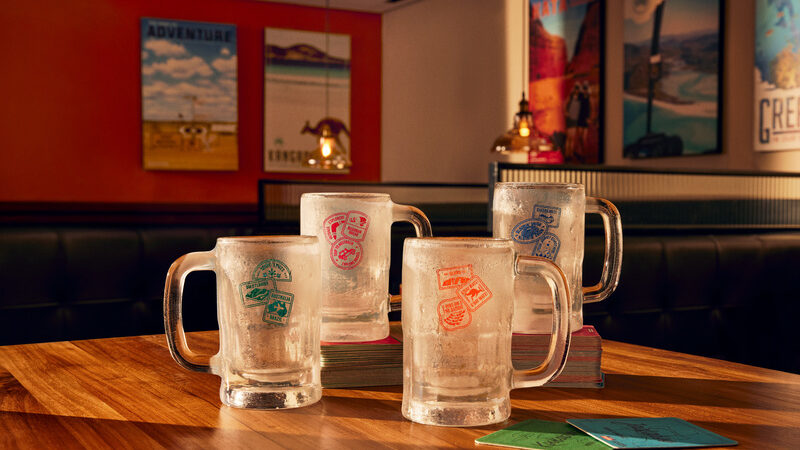 Outback Steakhouse celebra memórias com as icônicas canecas colecionáveis