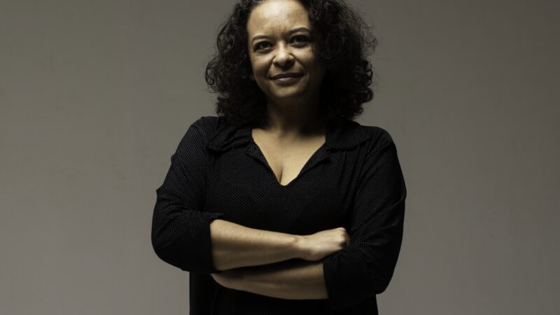 Ana Maria Gonçalves ministra aula aberta ao público em Porto Alegre