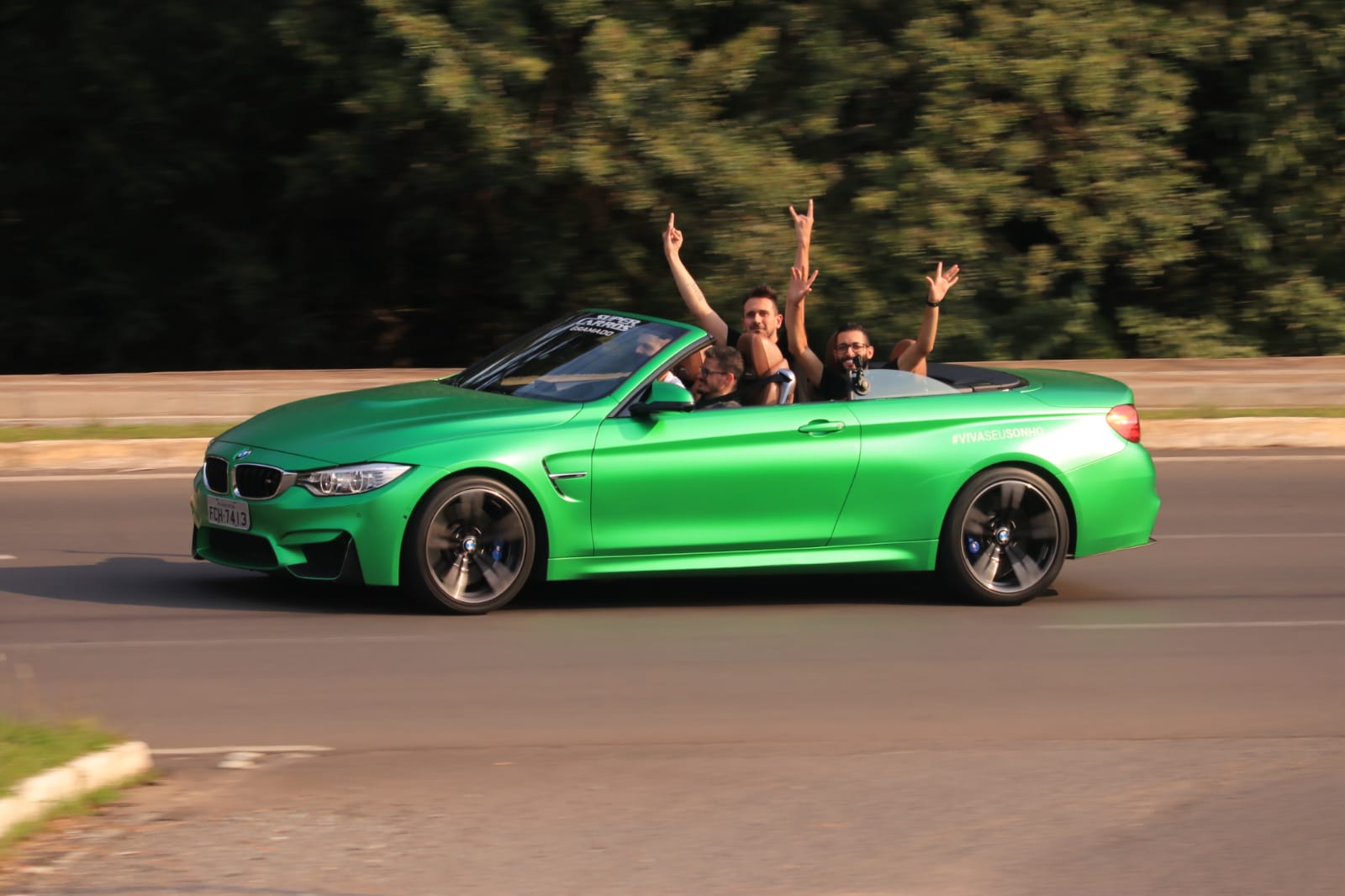 Supercarros une forças em campanha que troca ingressos por dois quilos de alimentos não perecíveis