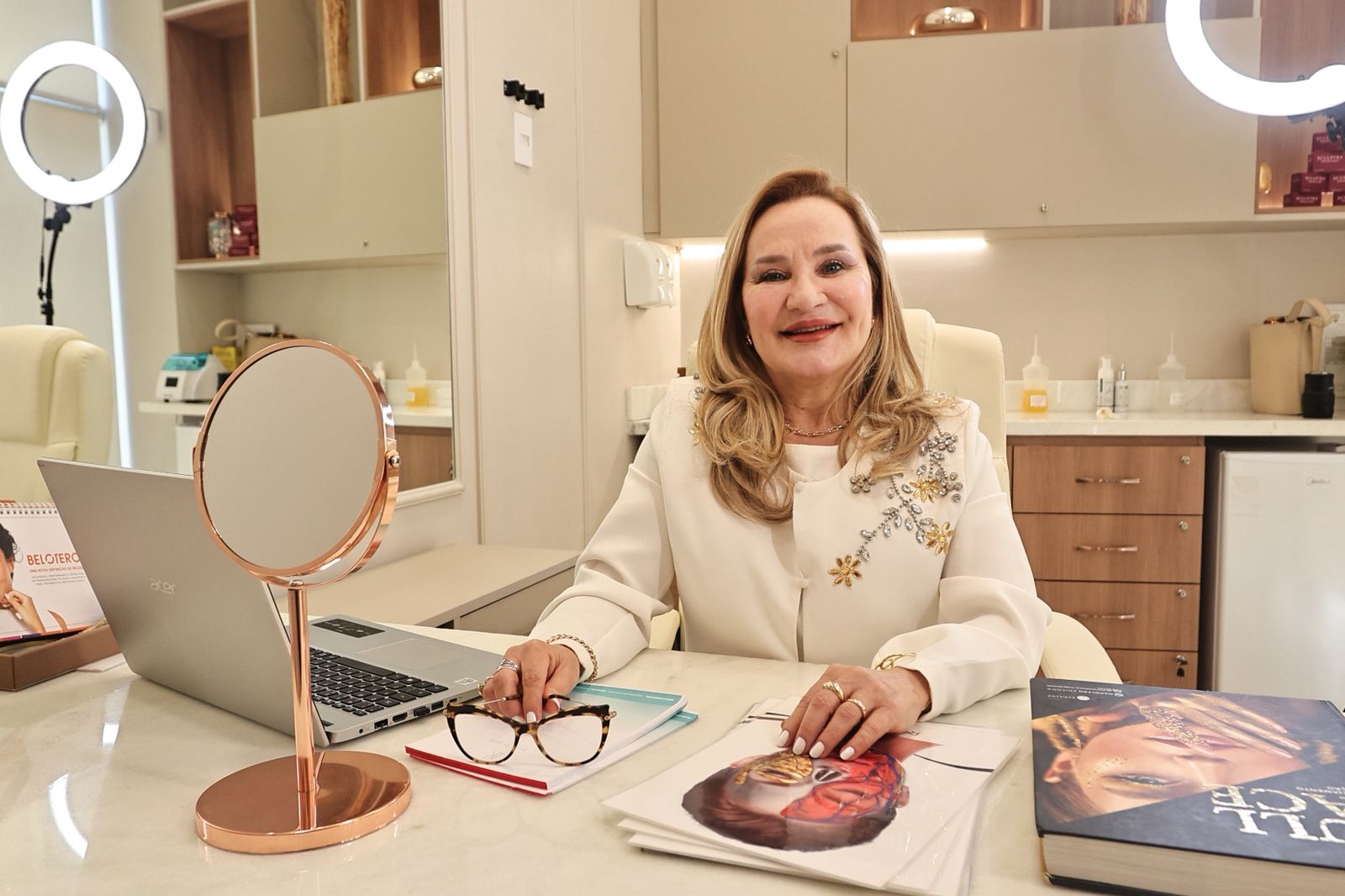 A beleza do tempo: a estética que celebra o envelhecer e move a Economia Prateada