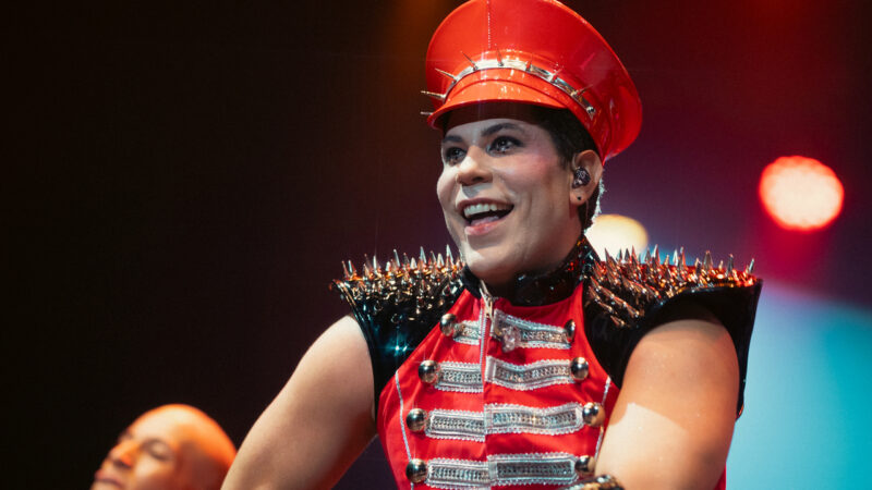 Christian Chávez inicia tour pelo Brasil com show sold out na Teatro RioMar Fortaleza