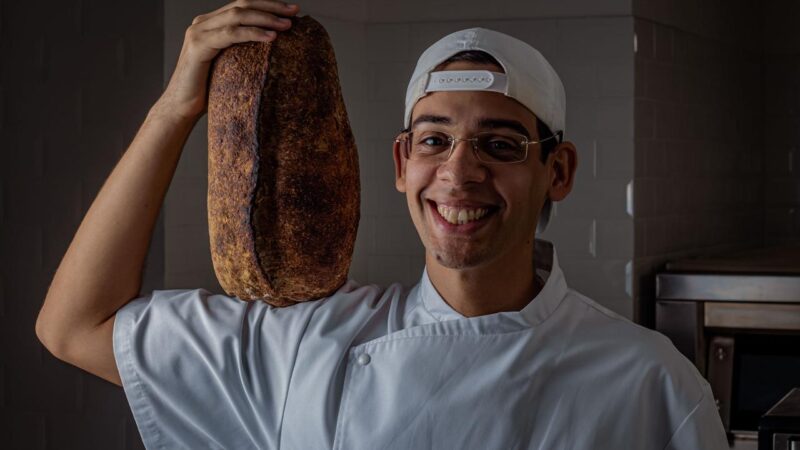 Crocante por fora e macio por dentro, os pães de fermentação natural mofam se não forem acondicionados corretamente