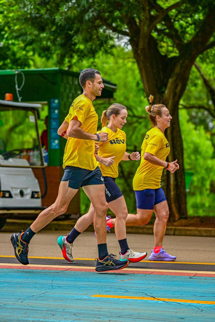 Uêvo estreia treinão que une nutrição e corrida no Parque Ibirapuera, em São Paulo