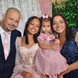 Laryssa Camilo Celebra 15 Anos com Noite de Gala em Nova Santa Rita