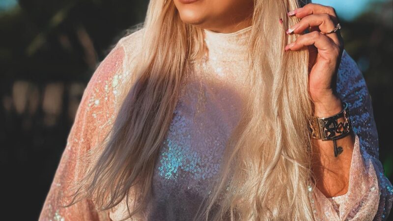 Letícia Swarovski: A “Barbie Gaúcha” que Conquistou os Holofotes Nacionais