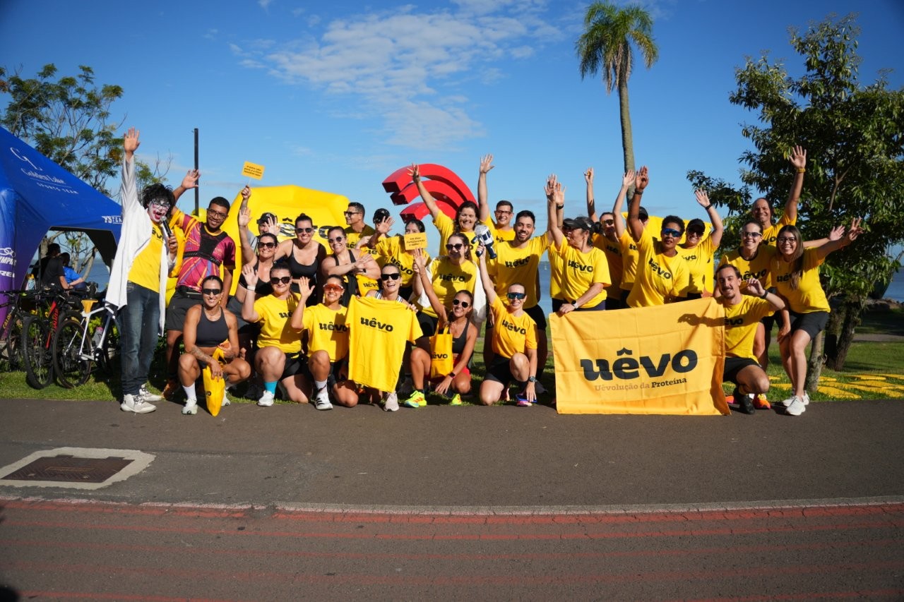 Uêvo realiza Treinão na Orla do Guaíba como parte das celebrações de 1 ano da marca