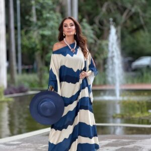 Claudia Métne clica coleção assinada por Ricardo Melo para a Ezildinha Brand