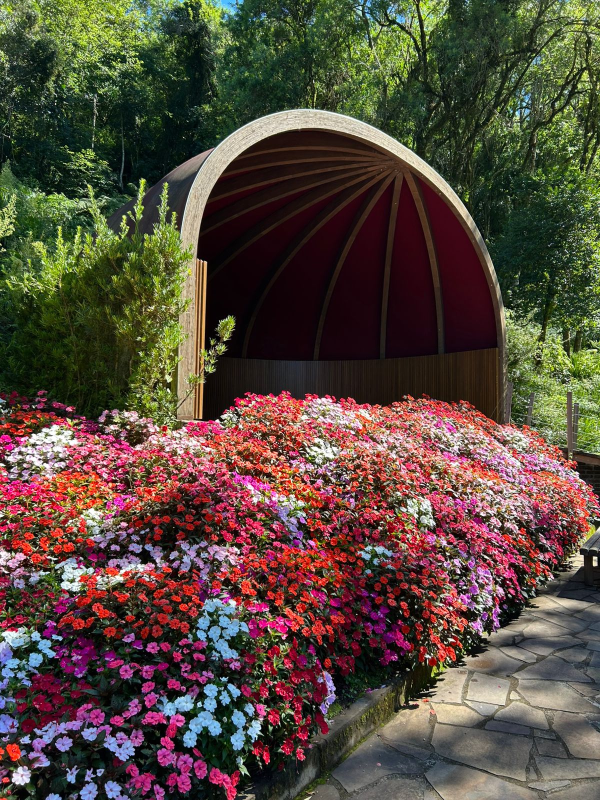 Verão na Serra: Descubra o Garden Park Gramado com a Brocker Turismo