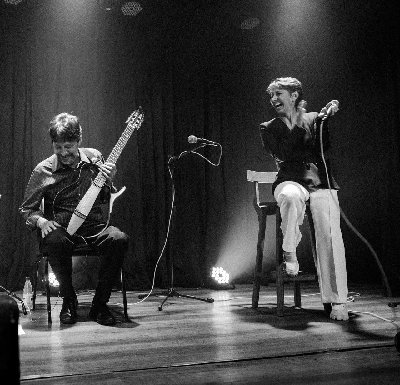 Tereza Cristina e Otavio Grangeiro homenageiam Cartola e Nelson Sargento em show intimista na Tijuca