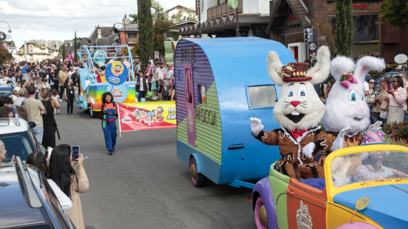 Turista da Páscoa 2026 chega mais cedo à Serra Gaúcha e disposto a gastar mais, aponta Parksnet