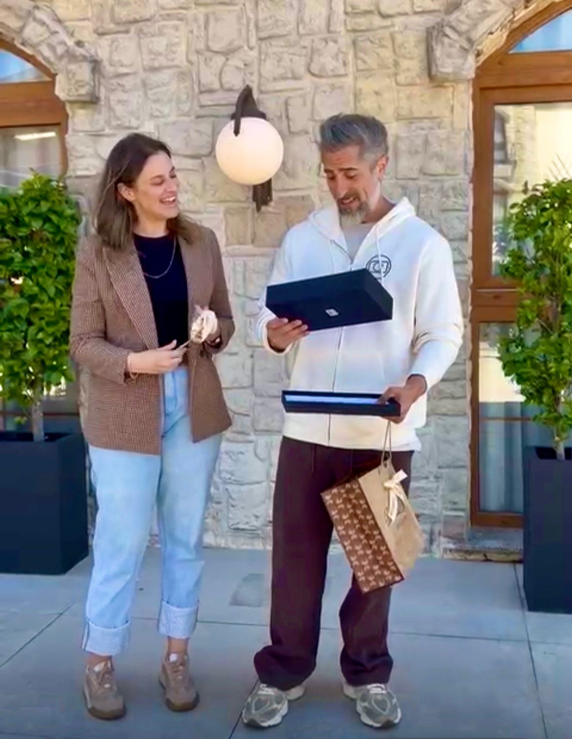 Mini Mundo reforça compromisso com a inclusão em homenagem a Marcos Mion e seu filho no Dia Mundial do Autismo