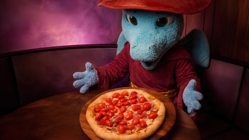 Entre o mar e o forno, Hector Pizzaria apresenta em Gramado o disco de ceviche inspirado na Sexta-feira Santa