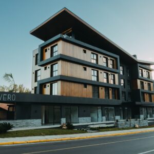 Entrega do empreendimento VÉRO reúne clientes, fornecedores e autoridades em noite de celebração em Gramado