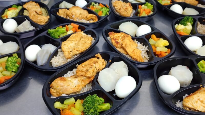 Rissul destaca novidade com marmitas fitness e amplia operação de rotisseria e grill