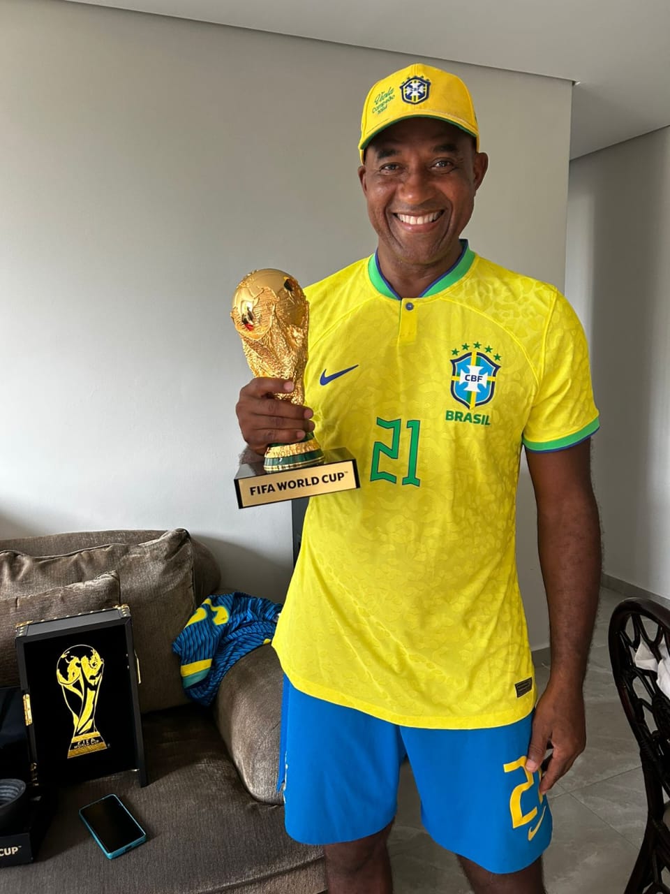 Campeões da Copa do Mundo percorrem o país em ação inédita
