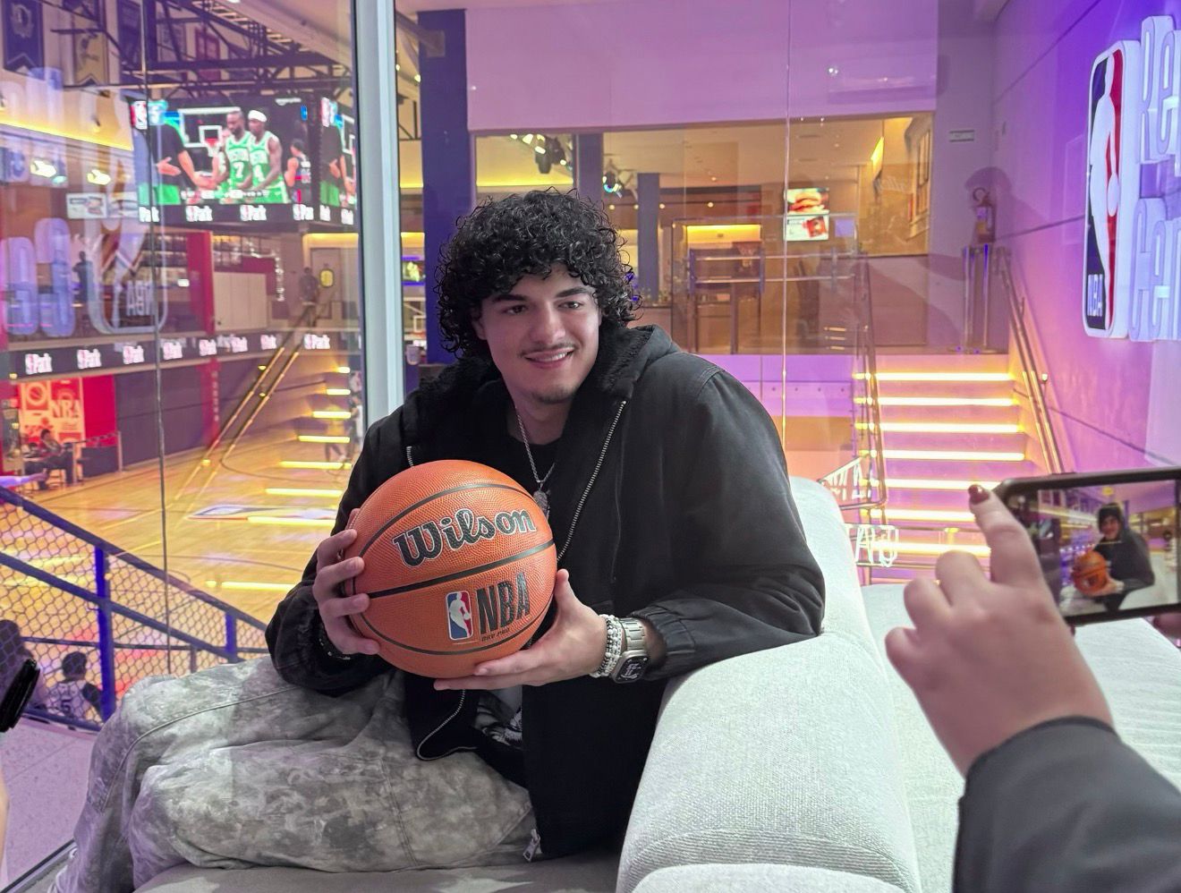Ala Gui Santos, do Golden State Warriors, vem ao NBA Gramado para um dia com fãs 