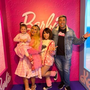Famosos marcam presença na abertura de ‘O Universo da Mattel’