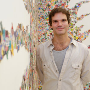 Gustavo Prata apresenta Ecos em sua primeira exposição em Porto Alegre