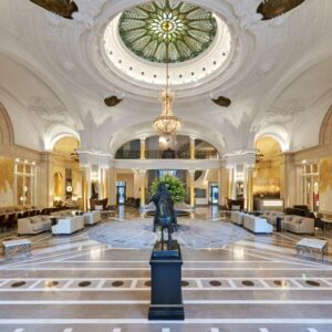 Turismo de alto luxo reverencia o Principado de Monaco