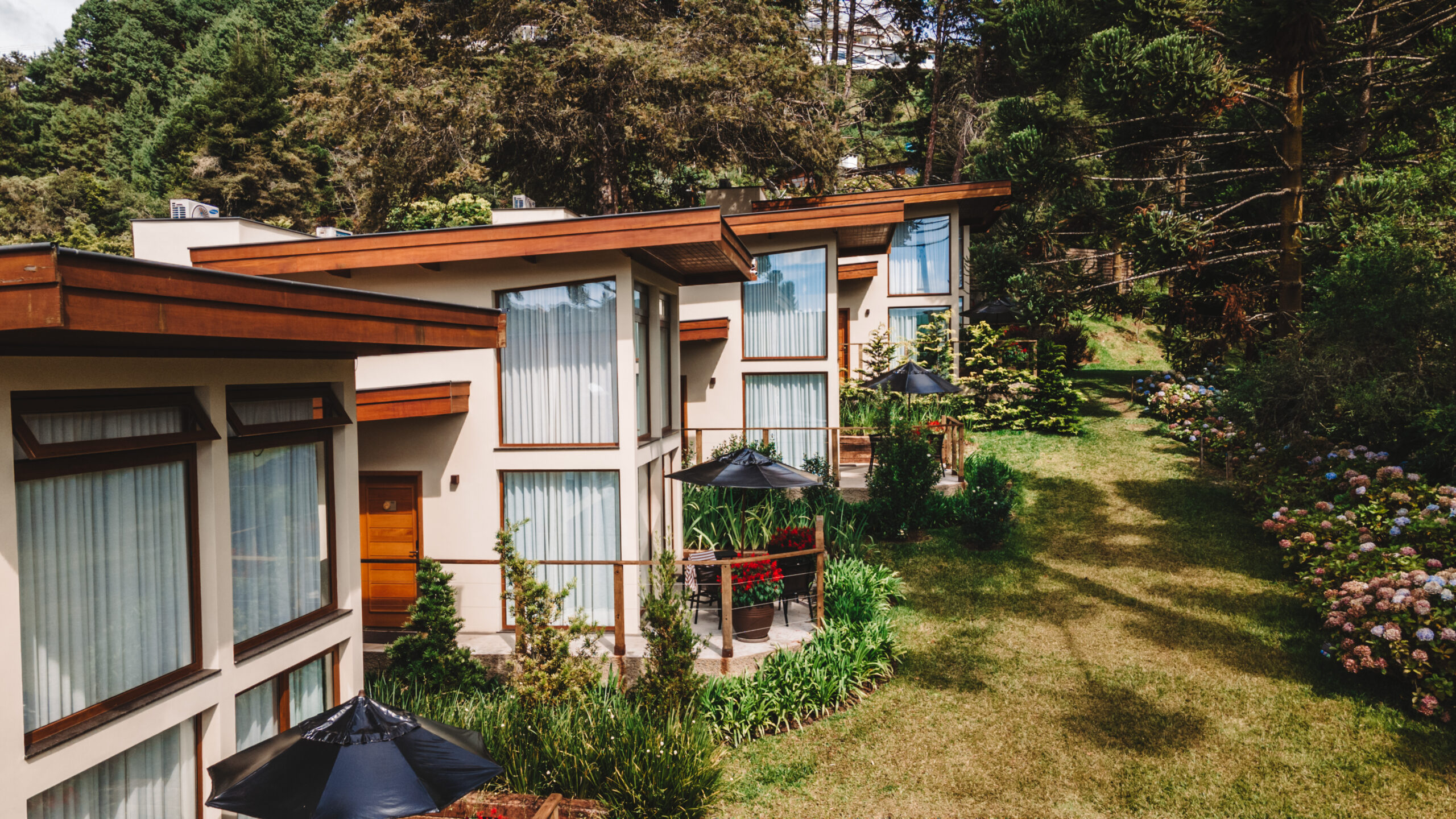 Hotel Quebra-Noz será casa de mais de 15 atores e influenciadores durante a CARAS Inverno 