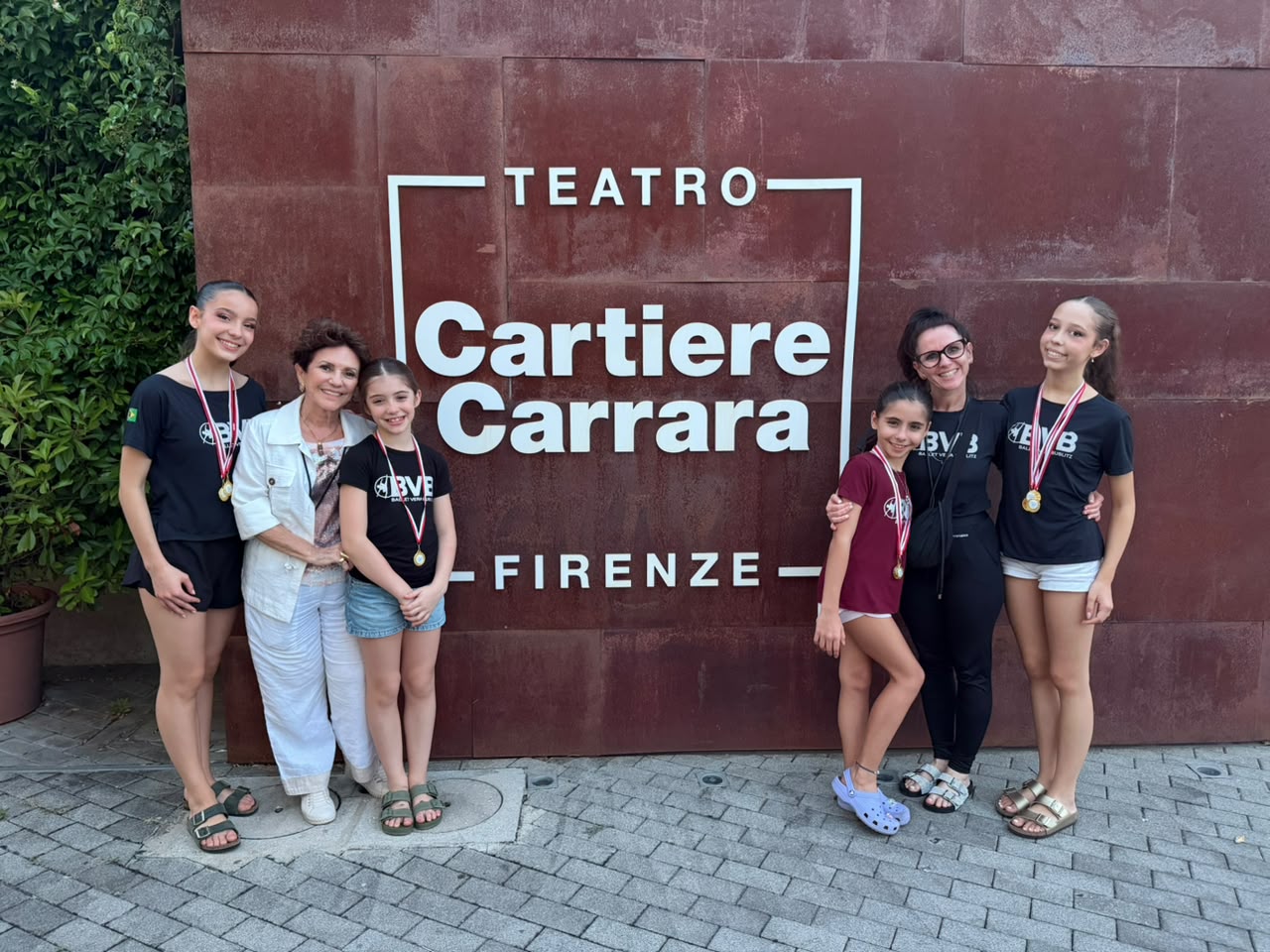 Ballet Vera Bublitz brilha no pódio da dança em Firenze, na Itália