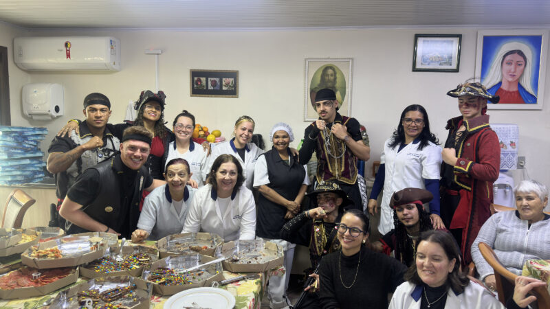 Cara de Mau, Gatzz e Scur celebram Dia dos Avós