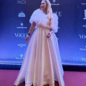 Letícia Swarovski brilha no Vogue Celebra Gramado com elegância e assinatura gaúcha