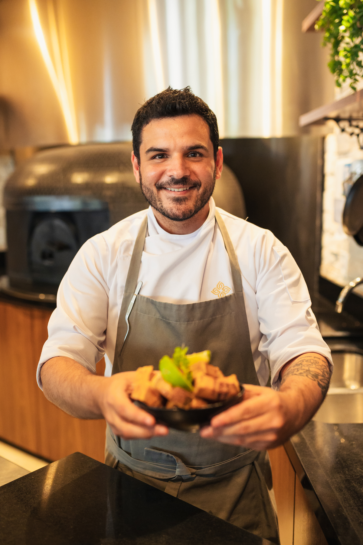 Ingredientes inusitados, alta gastronomia e Estrelas da TV e do Cinema: o que se pode esperar do Jantar de Gala do Vogue Celebra