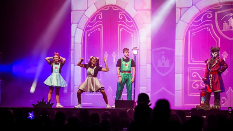 GATO GALACTICO em “O REINO MÁGICO” Domingo – 30 AGOSTO no Qualistage