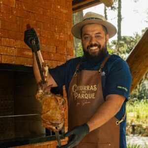 Parque do Caracol transforma churrasco autoral em experiência para eventos corporativos e intimistas na Serra Gaúcha