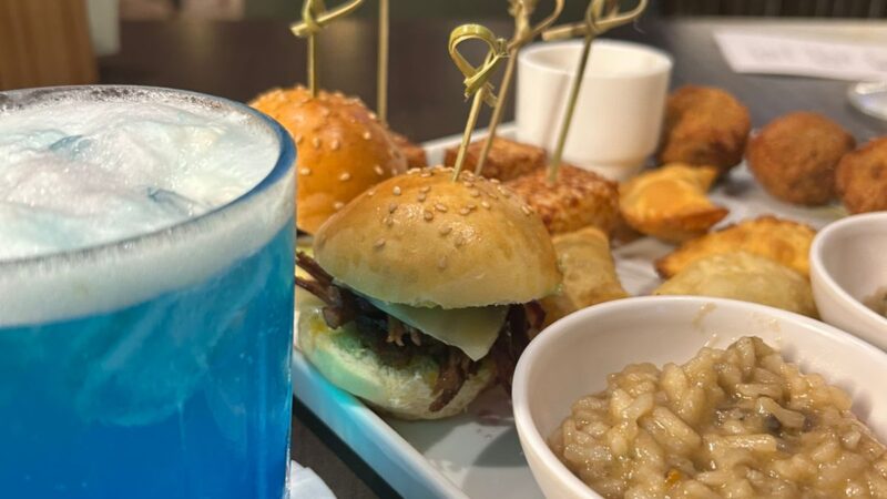 Experiência Inesquecível no Deville Prime Porto Alegre: Gastronomia, Coquetelaria Temática e Conforto no Coração da Capital