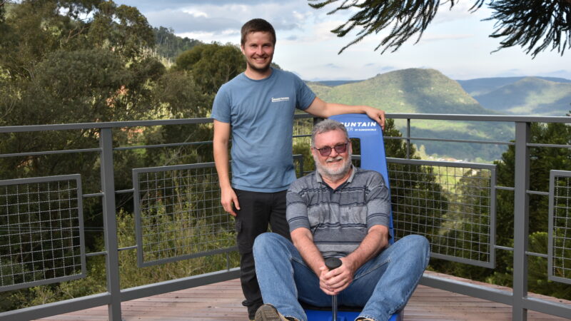 Alpen Park recebe engenheiro austríaco da fabricante do novo trenó para visita técnica