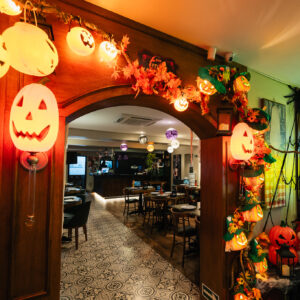 Pizza com sabor de magia: aberta temporada de Halloween na Scur Pizzaria 