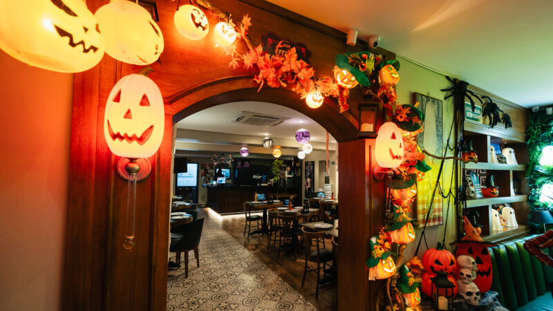 Pizza com sabor de magia: aberta temporada de Halloween na Scur Pizzaria 
