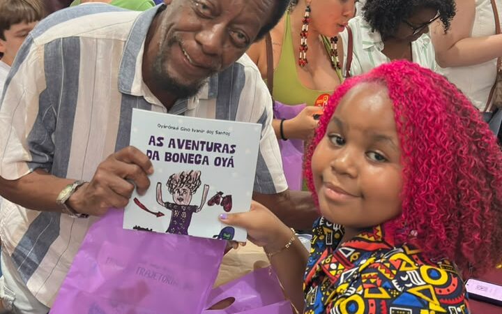Oyárónké, de 10 anos, lança livro infantil que celebra a cultura afro-brasileira e a educação antirracista