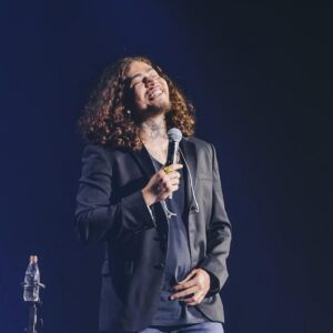 WHINDERSSON NUNES Segue com a turnê “Isso Definitivamente Não É Um Culto” pelo Brasil Domingo – 18 de outubro No Qualistage