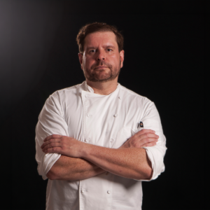 Da Europa a Gramado, Jean Michelon transforma clássicos internacionais em nova coleção de tortas e bolos